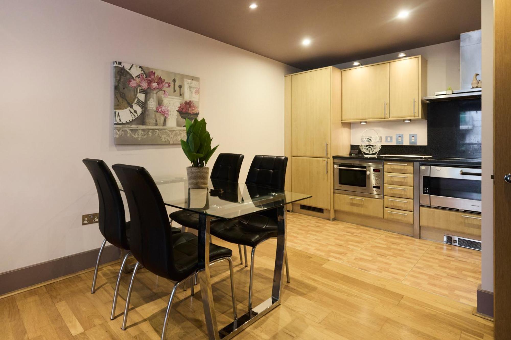 The Vauxhall Hideout - Comfy 2Bdr Flat With Balcony London Eksteriør bilde